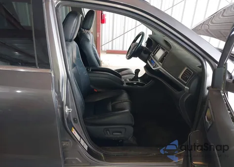 2018 Toyota Highlander Se from USA, damaged, VIN 5TDJZRFH5JS812954